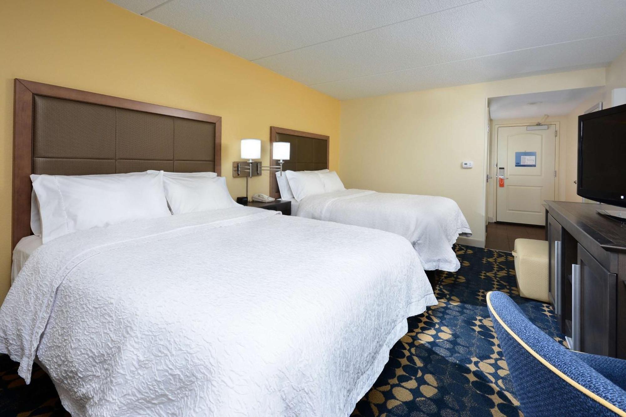 Hampton Inn Roxboro Exteriör bild