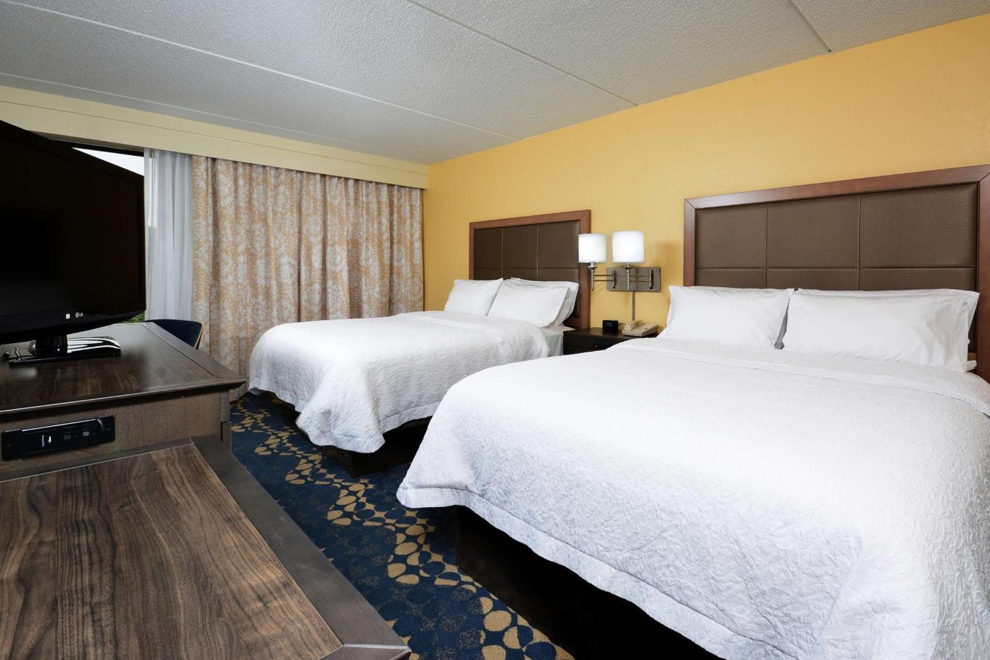 Hampton Inn Roxboro Exteriör bild