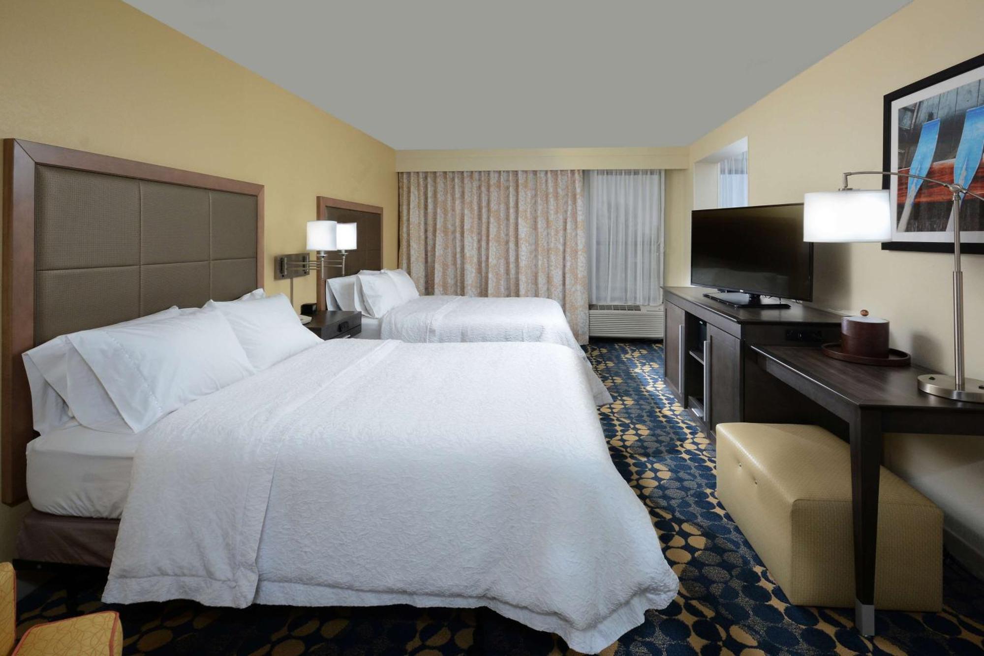 Hampton Inn Roxboro Exteriör bild