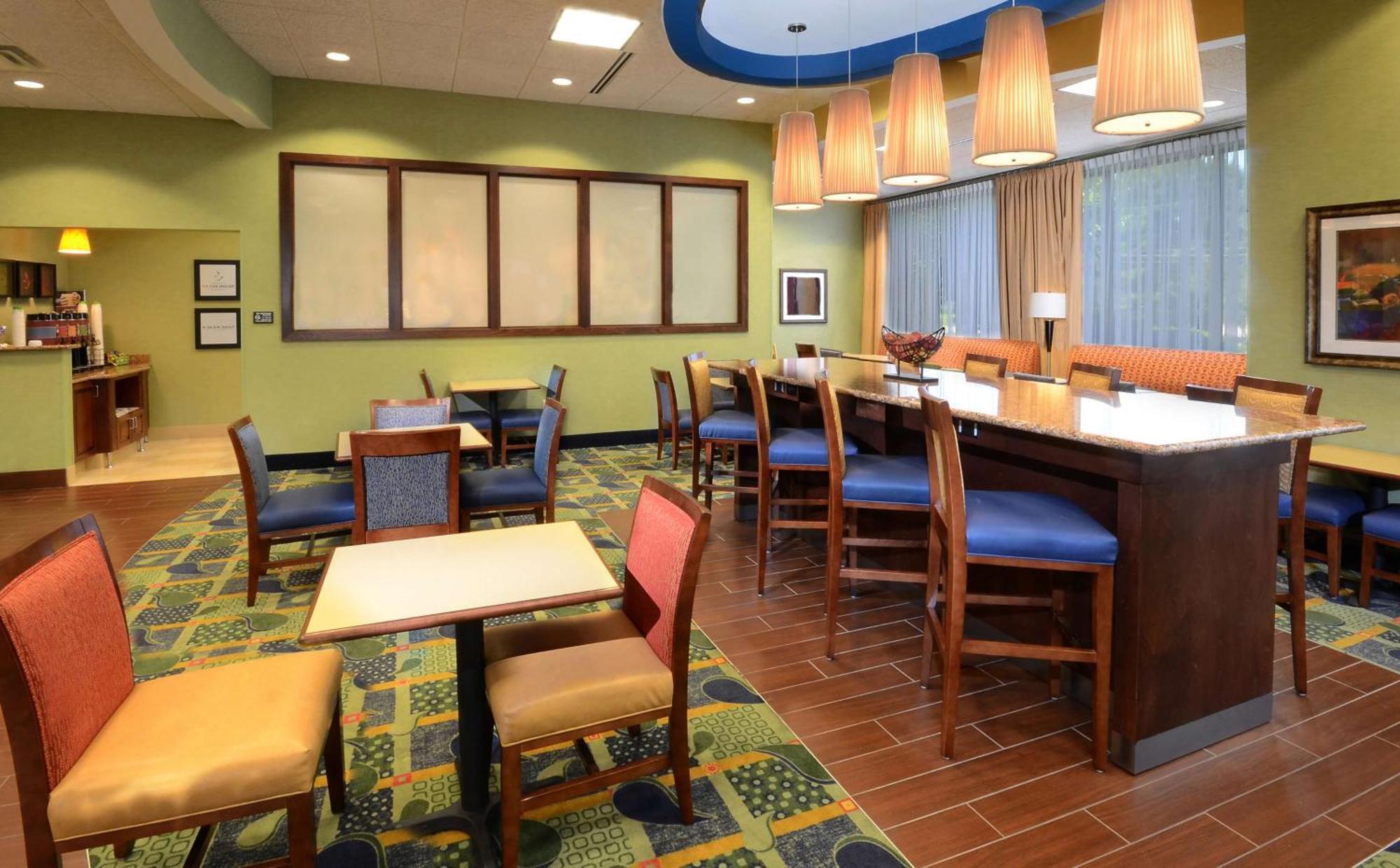Hampton Inn Roxboro Exteriör bild