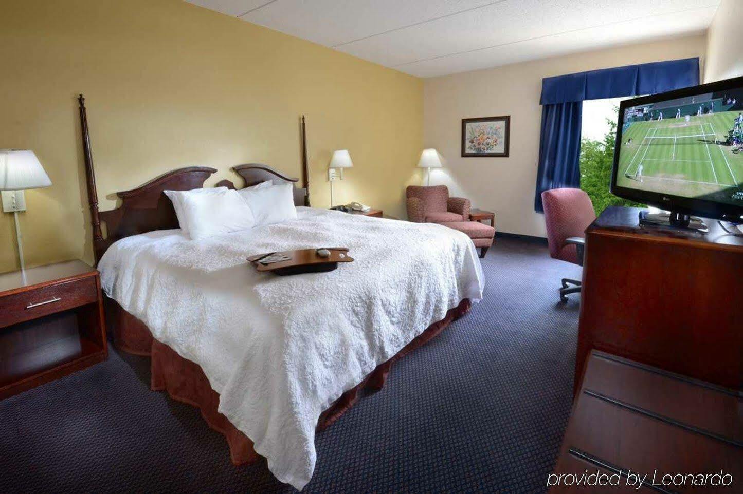 Hampton Inn Roxboro Exteriör bild